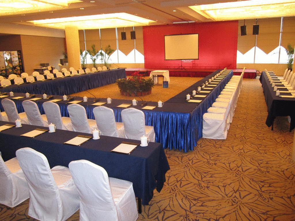 Glarun Jinling Hotel Nanjing  Exterior photo