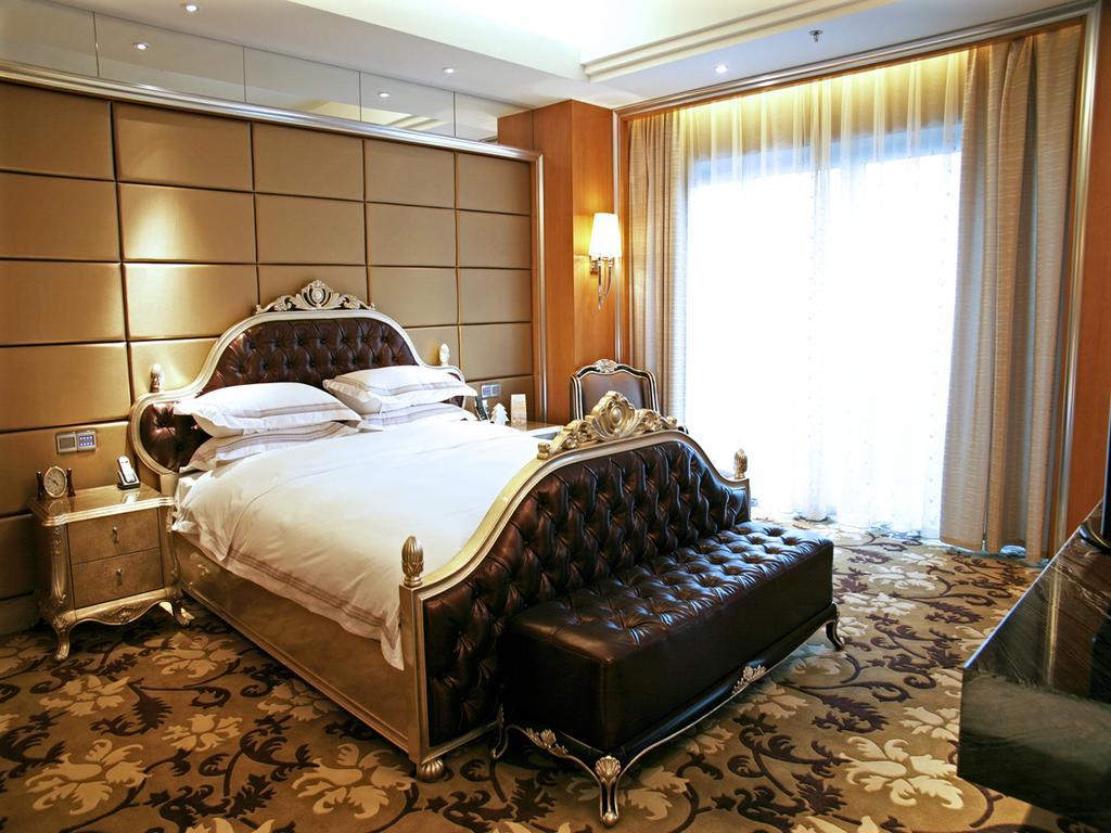 Glarun Jinling Hotel Nanjing  Exterior photo