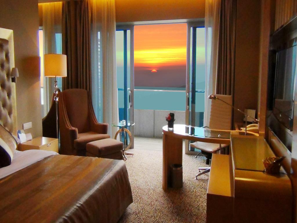 Glarun Jinling Hotel Nanjing  Exterior photo
