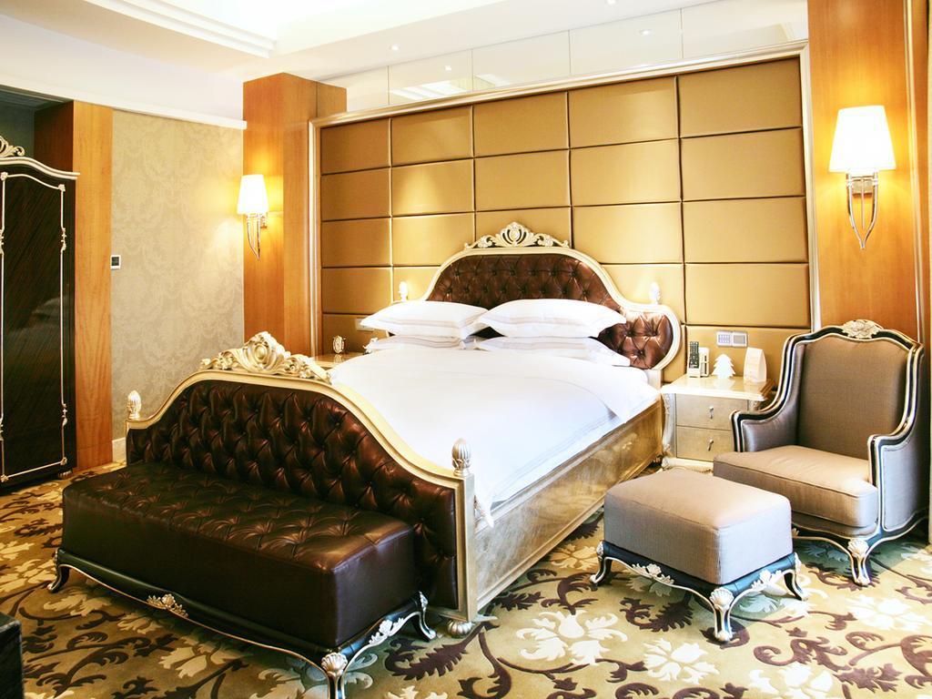 Glarun Jinling Hotel Nanjing  Exterior photo