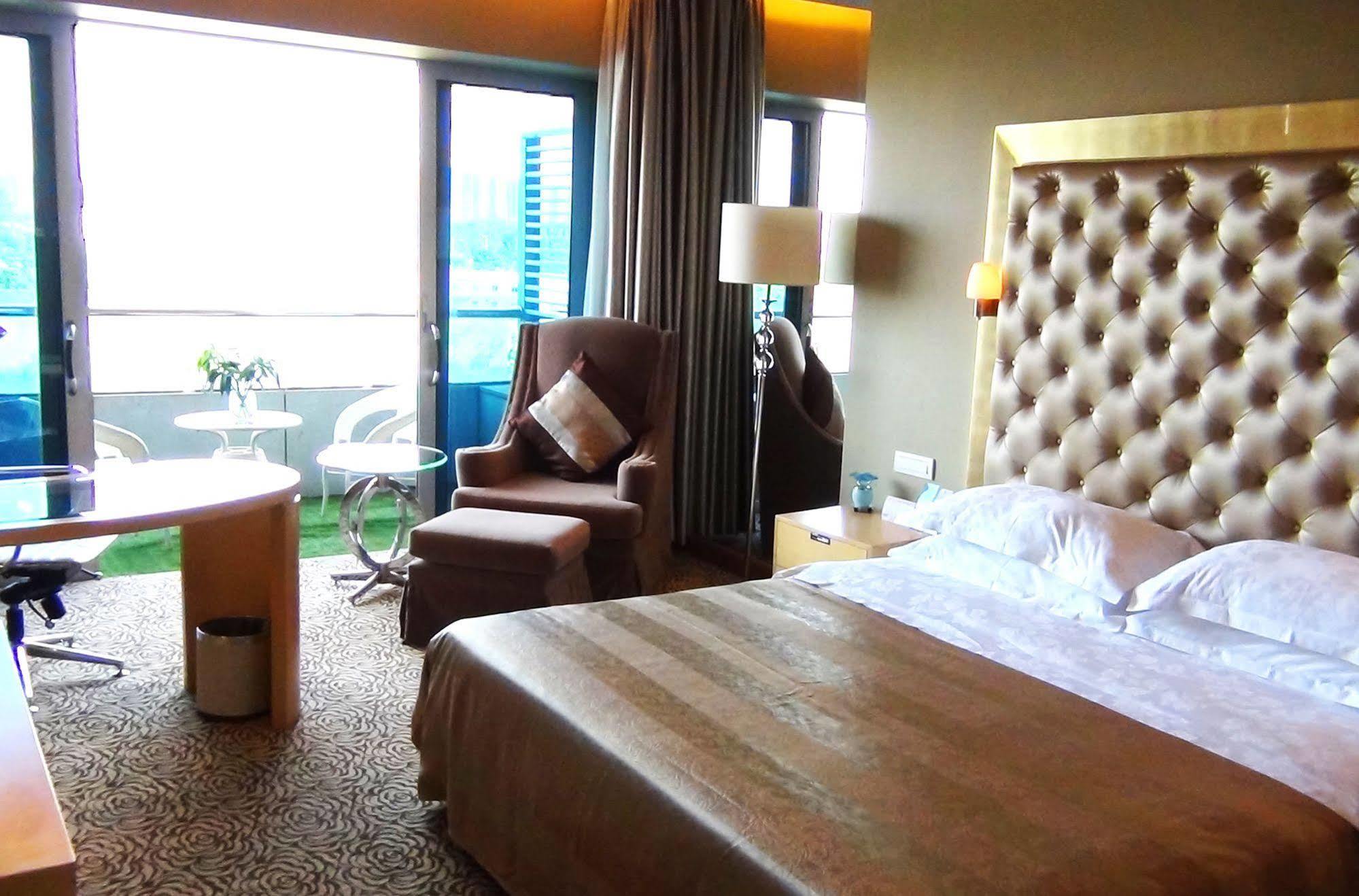 Glarun Jinling Hotel Nanjing  Exterior photo