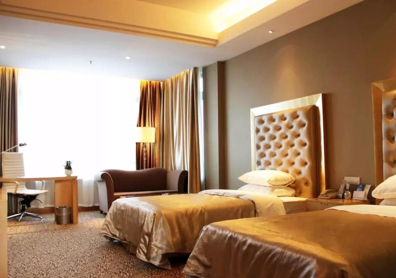 Glarun Jinling Hotel Nanjing  Exterior photo